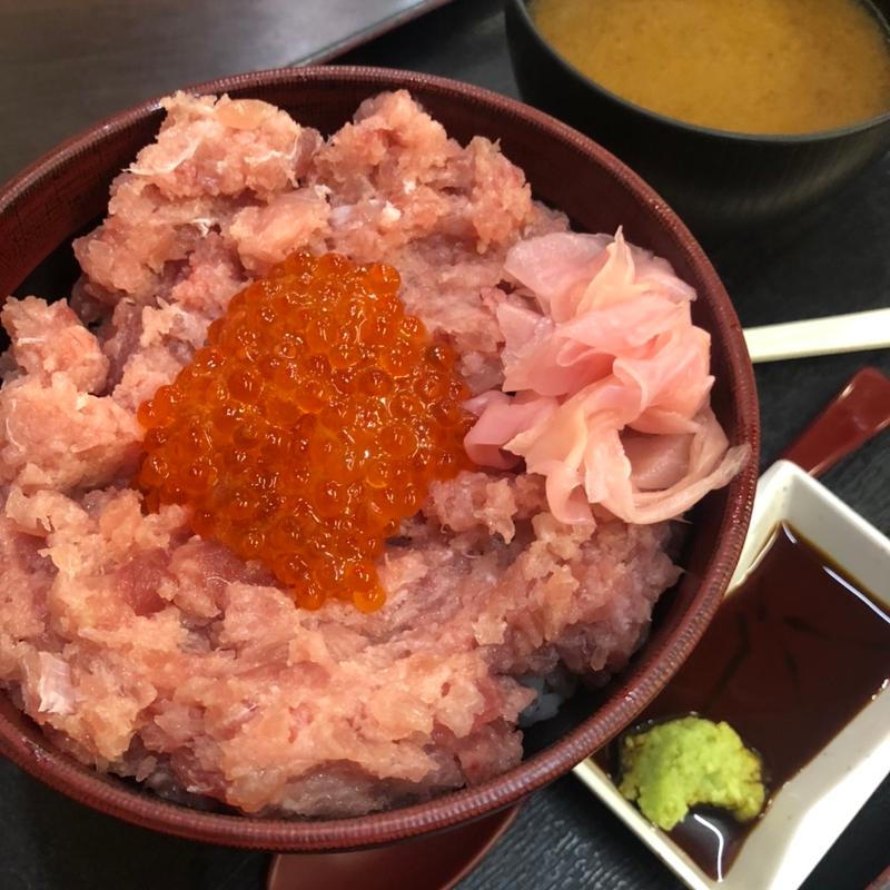 中落ちイクラ丼(海鮮すし食堂 にほんのうみ刈谷本店)