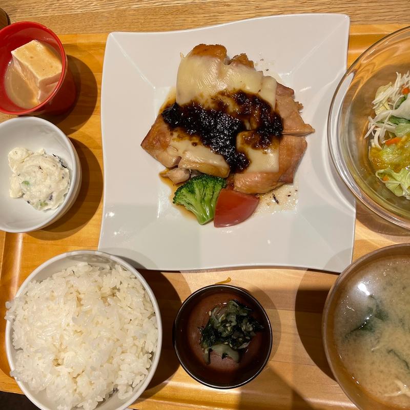 鶏の海苔チーズ焼き定食(おぼんdeごはん LECT店)