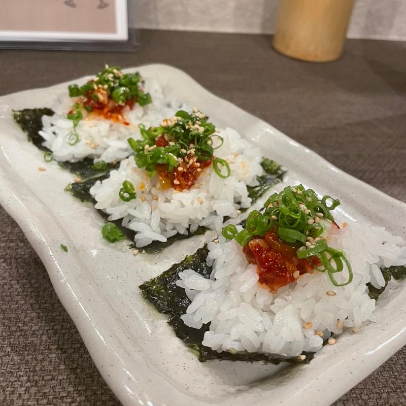 一口チャンジャおにぎり(酒処とばり)