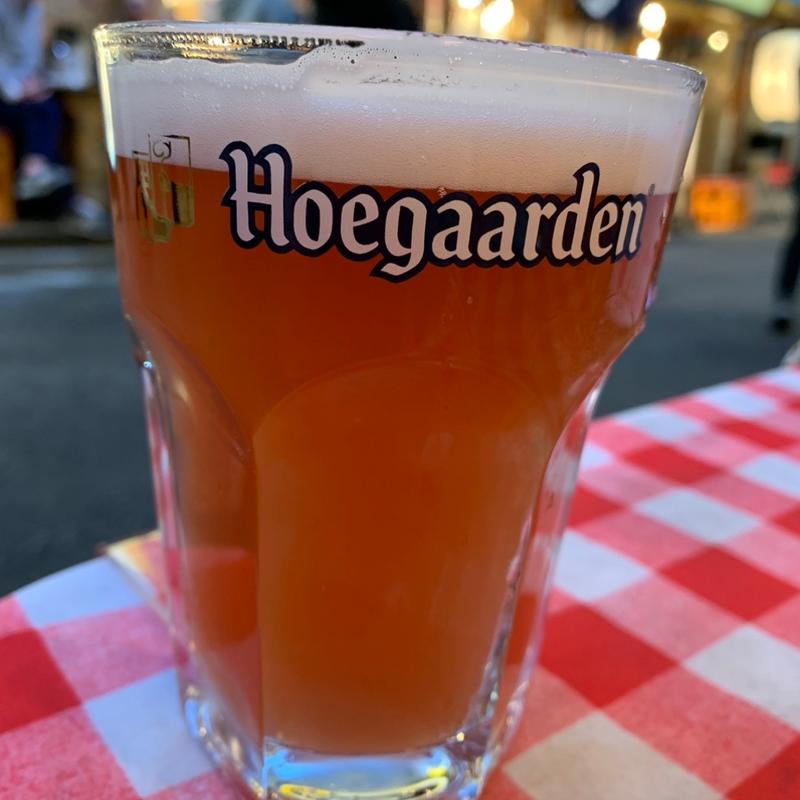 ヒューガルデン　ロゼ(赤バル RETZE 赤羽店)