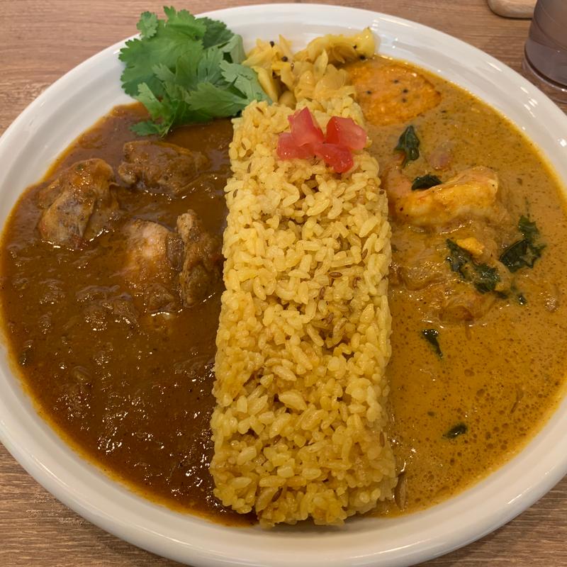 (スパイスカレー　ダルマ)