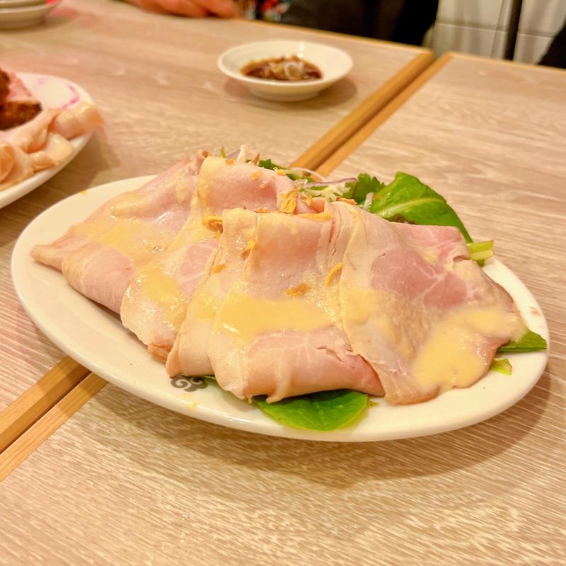 ローストポークサラダ[モモ叉焼のローストポークサラダ](福籠叉焼)