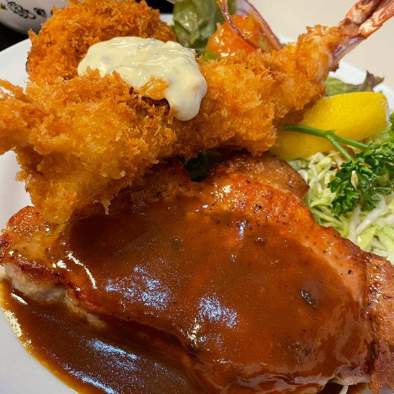 ポークソテー、エビフライ、クリームコロッケ定食(キッチンスズキ)