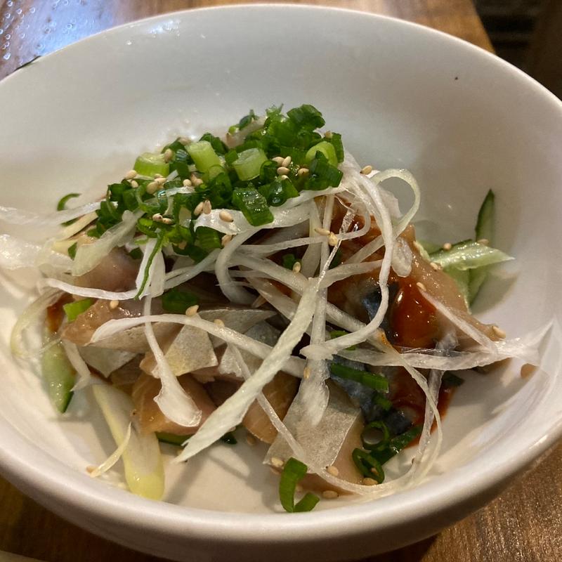 漬けさばユッケ(新橋四丁目酒場 わっつり)