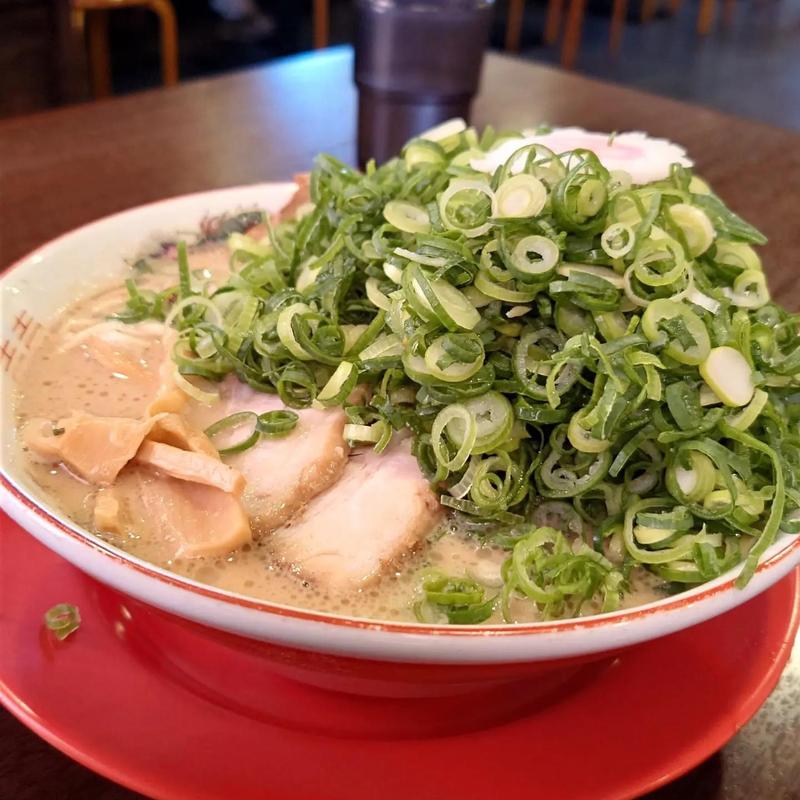 チャーシュー麺 ネギ中盛り(中華そば まるだい)