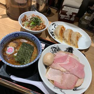特製濃厚つけ麺&心餃子3個+チャーシュー飯(松戸富田麺業)