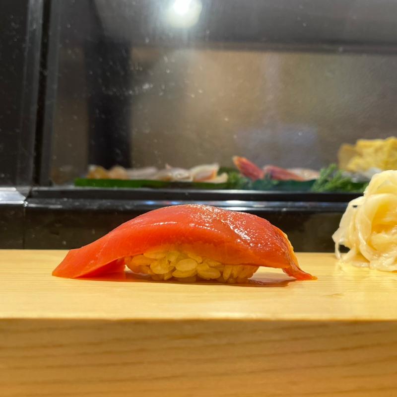 本まぐろ赤身(鮨屋とんぼ 栄店)