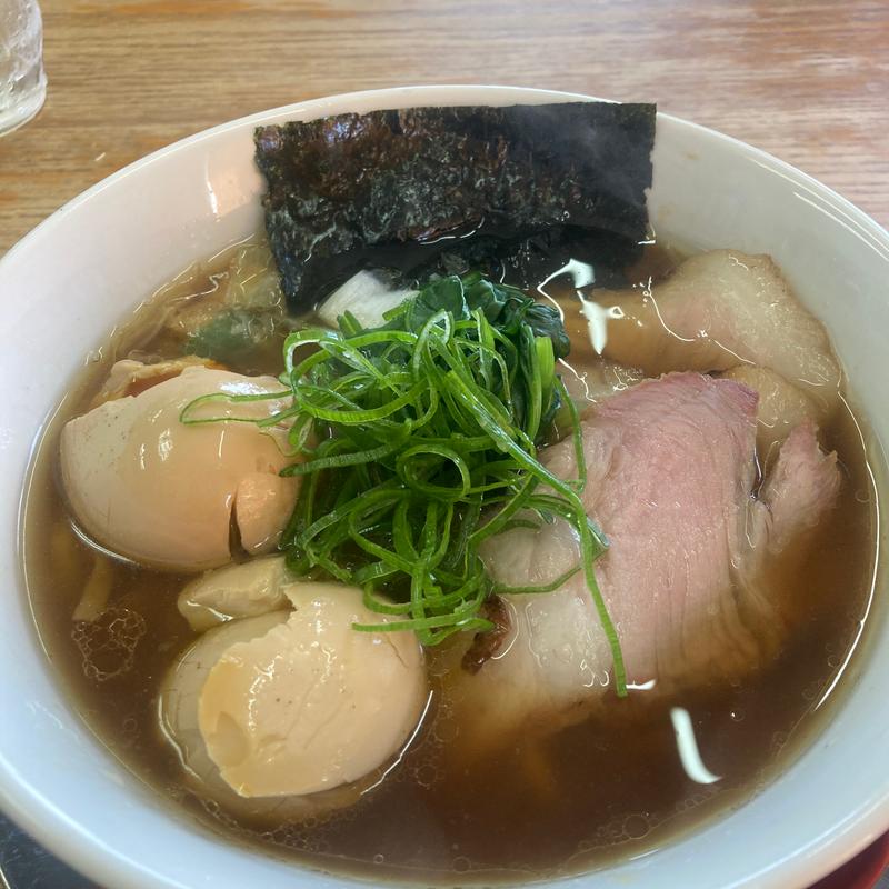 鶏淡麗出汁の中華そば醤油手打ち麺(栃木中華そば 神志)