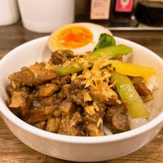 魯肉飯セット(台湾タンパオ 天五店)