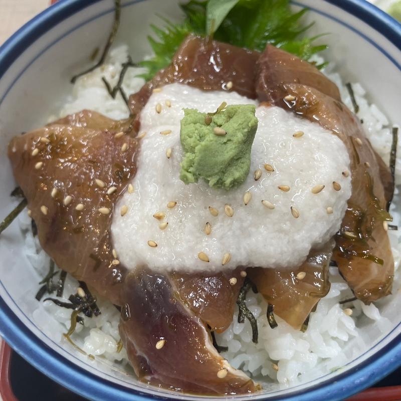 函館沖ぶり漬け丼(朝市食堂二番館)