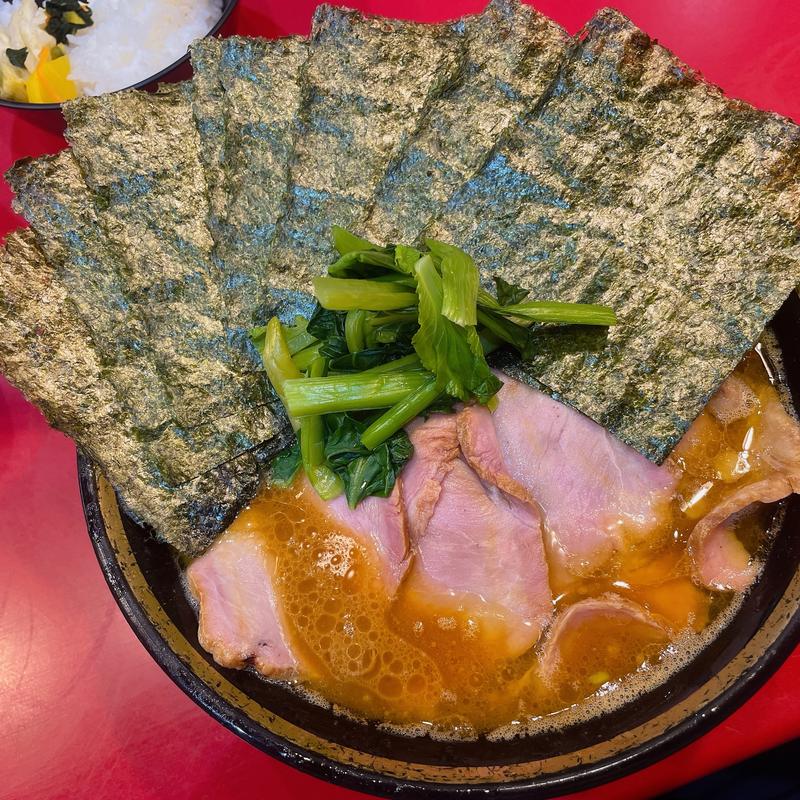 チャーシュー、海苔トッピング(家系総本山 吉村家)