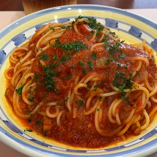 トマトとベーコンのアマトリチャーナスパゲッティ(タベルナ・パパ )