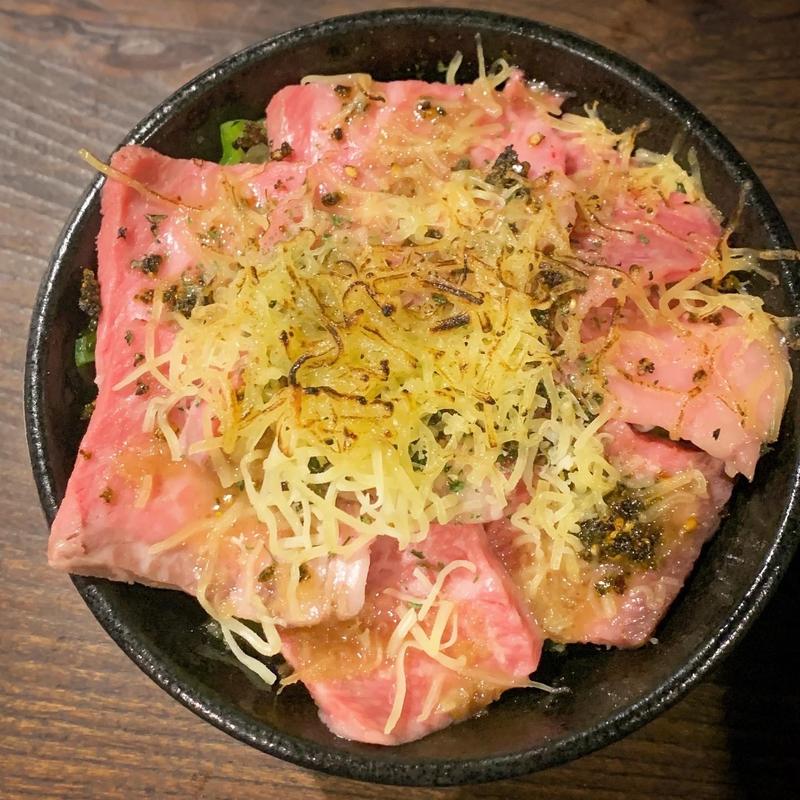 チーズ牛丼(かがやき)