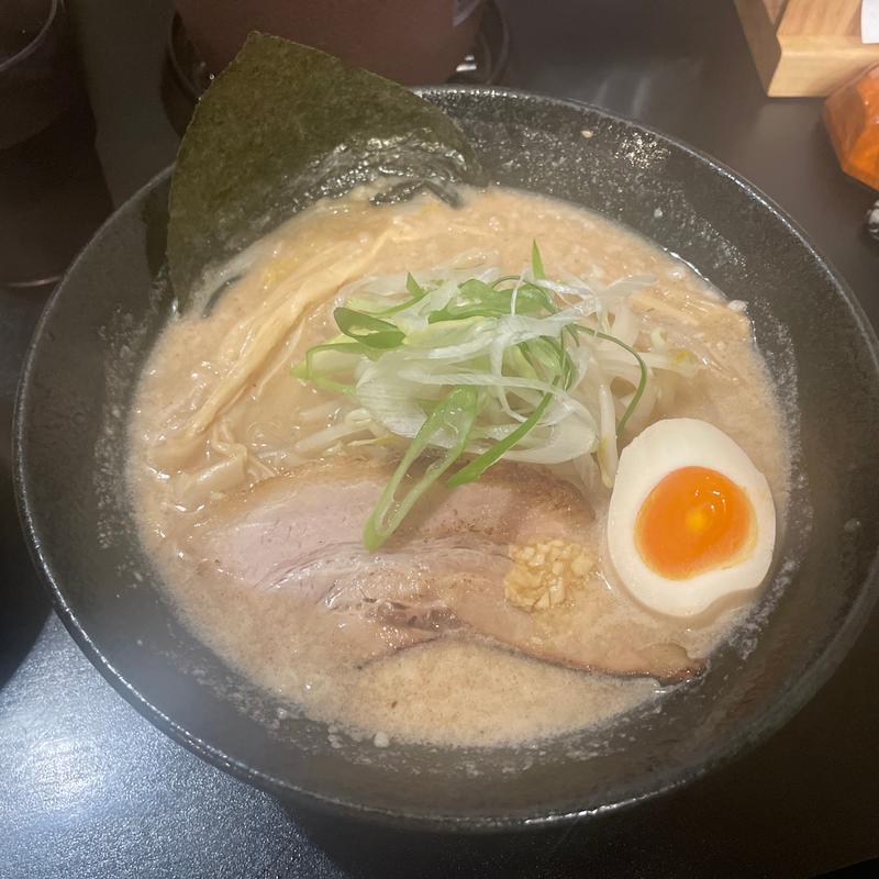 濃厚魚介味噌(俺のラーメンこうた )