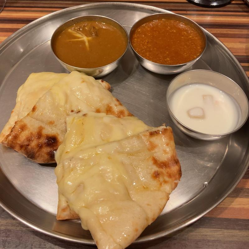 2色カレー定食(ターリー屋 新宿西口店)