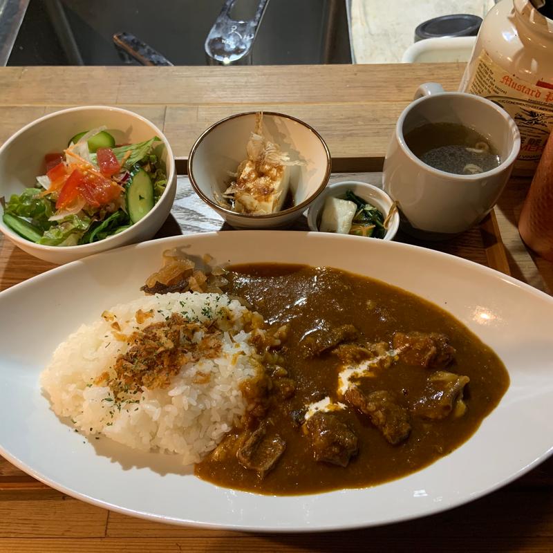 八十二牛すじカレー(肉の八十二食堂)