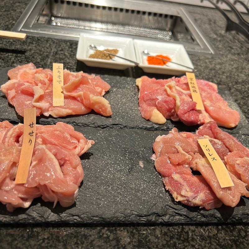 京紅地鶏、ふりそで、ソリレス、せせり(なゝ樹 銀座コリドー街店)