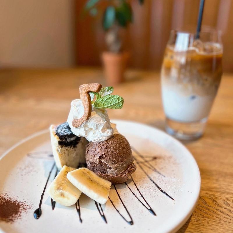 バナナオレオチーズケーキ(5 waters cafe)