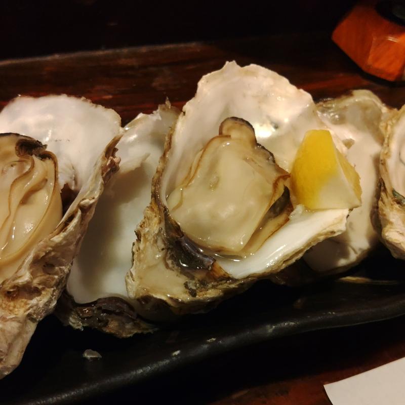 牡蠣の酒蒸し(いたる 本店 )