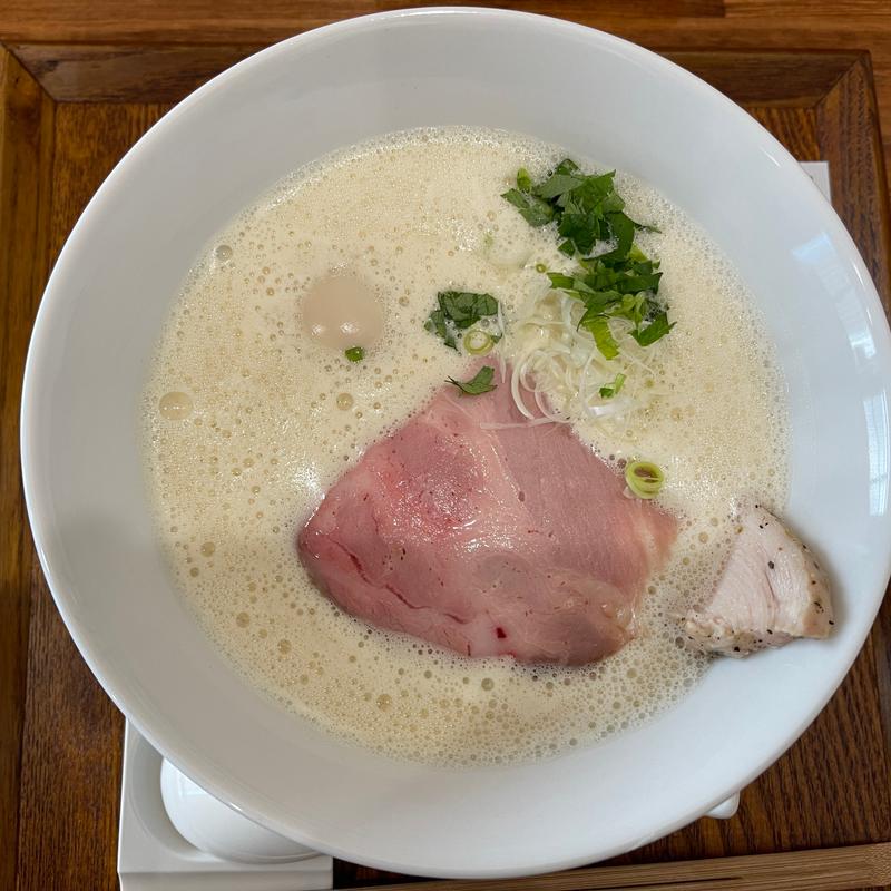 鶏白湯そば　醤油(鶏白湯そば やす)