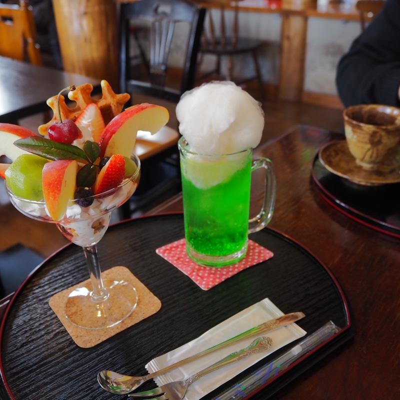 フルーツパフェ(コーヒー屋おおもり )