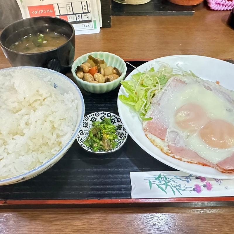 ハムエッグ定食(イレブン)