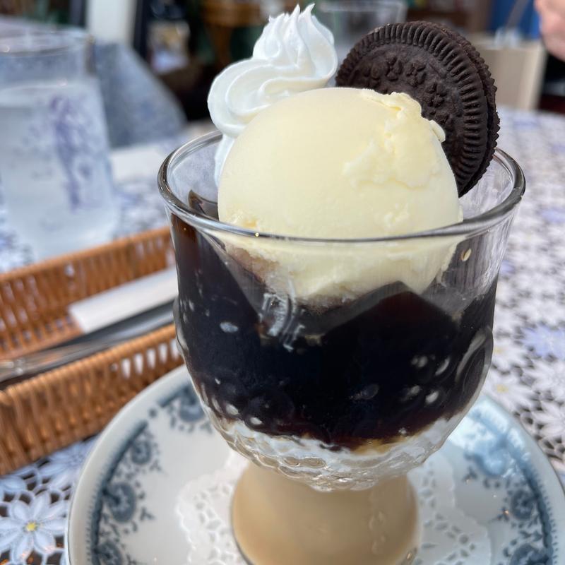 飲める自家製コーヒージェリーパフェ(喫茶ぽると)