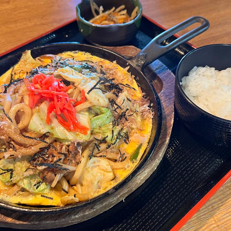 亀山味噌焼きうどん定食(ダイニング山石)