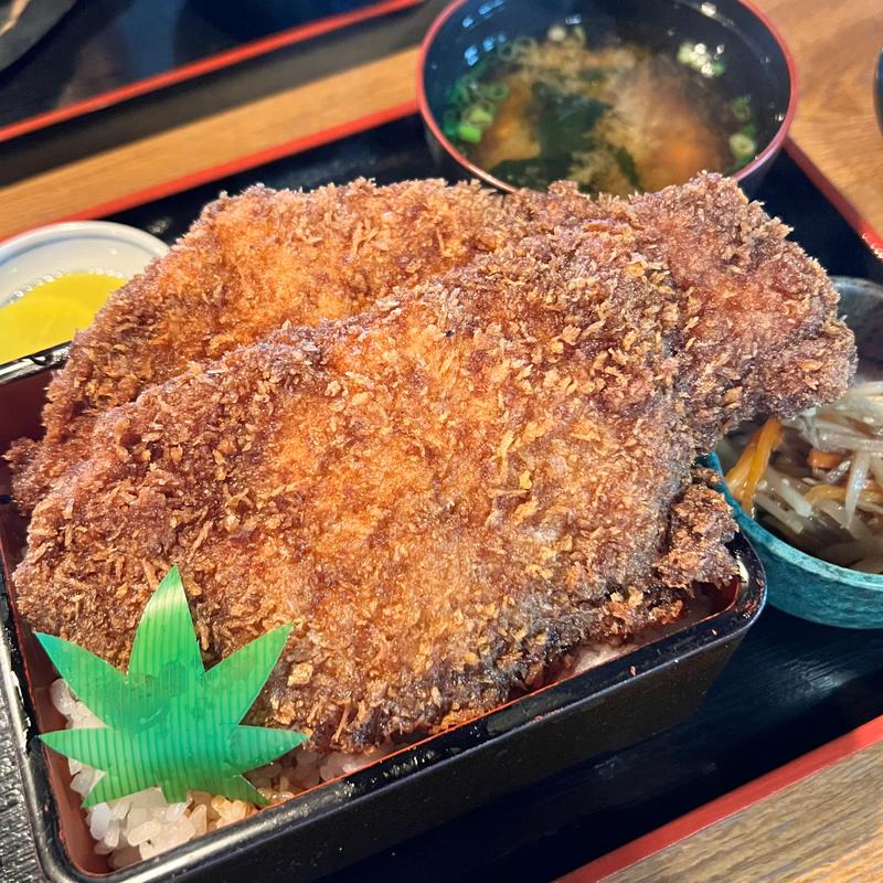 わらじカツ重(ダイニング山石)