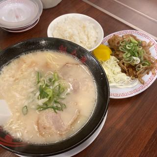 鶏白湯ラーメン+しょうが焼き定食(魁力屋 多摩ニュータウン通り店)