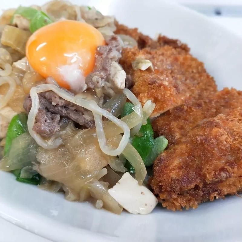 牛めし カツ(お食事処 むつみ)