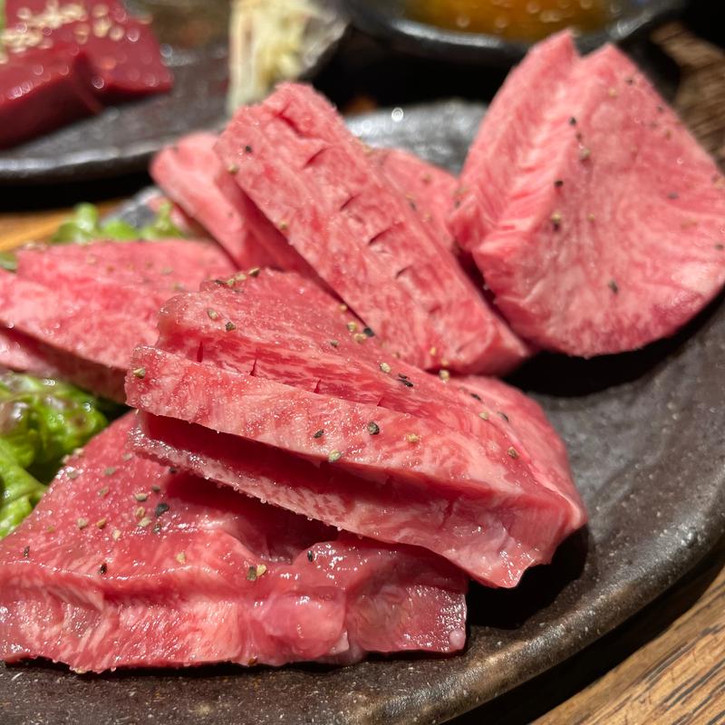 上タン塩(ホルモン焼　炭蔵)