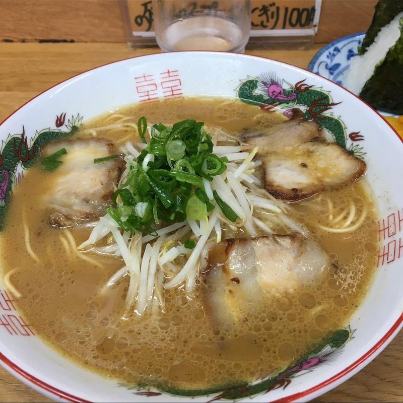 遊山(中華そば 遊山 （ゆうざん）)