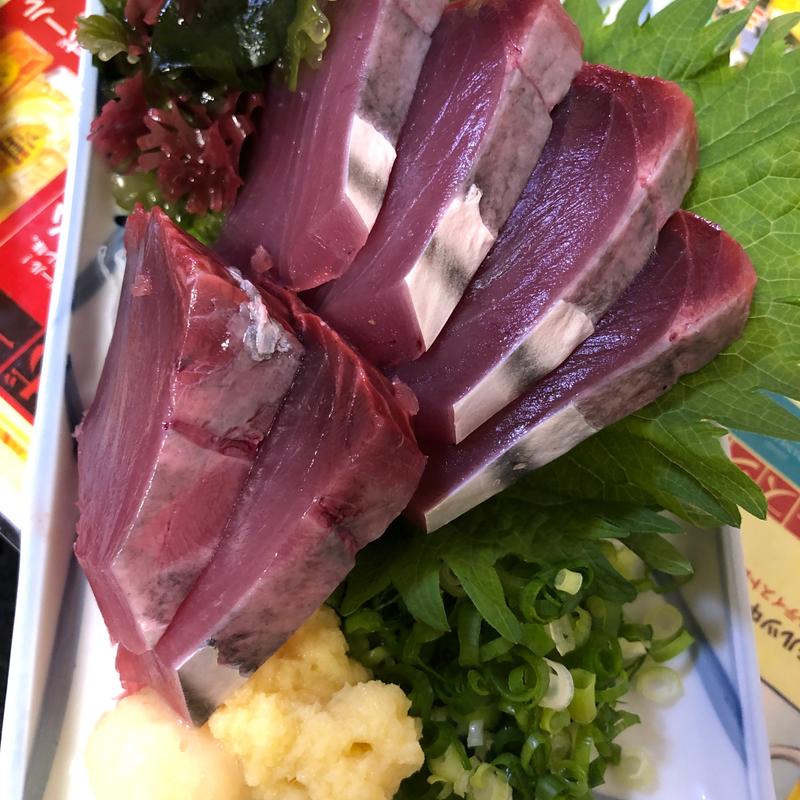 カツオのお刺身(太八屋)