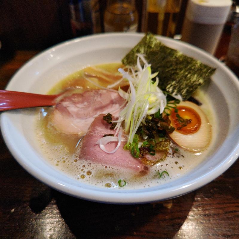 濃厚鶏白湯らーめん(らーめん詩)