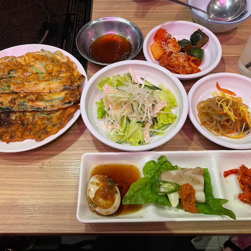 定番！鍋選べるコース（飲み放題）(李朝園 京橋店)