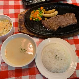 ステーキ定食(サウザンステーキ )