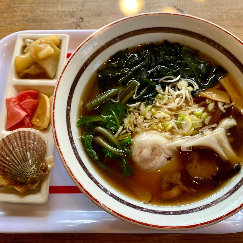 焼干しラーメン(山帽子 （ヤマボウシ）)