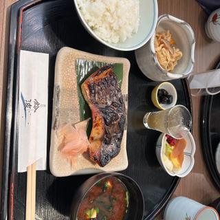 鈴波定食(魚介みりん粕漬 鈴波 エスカ店)