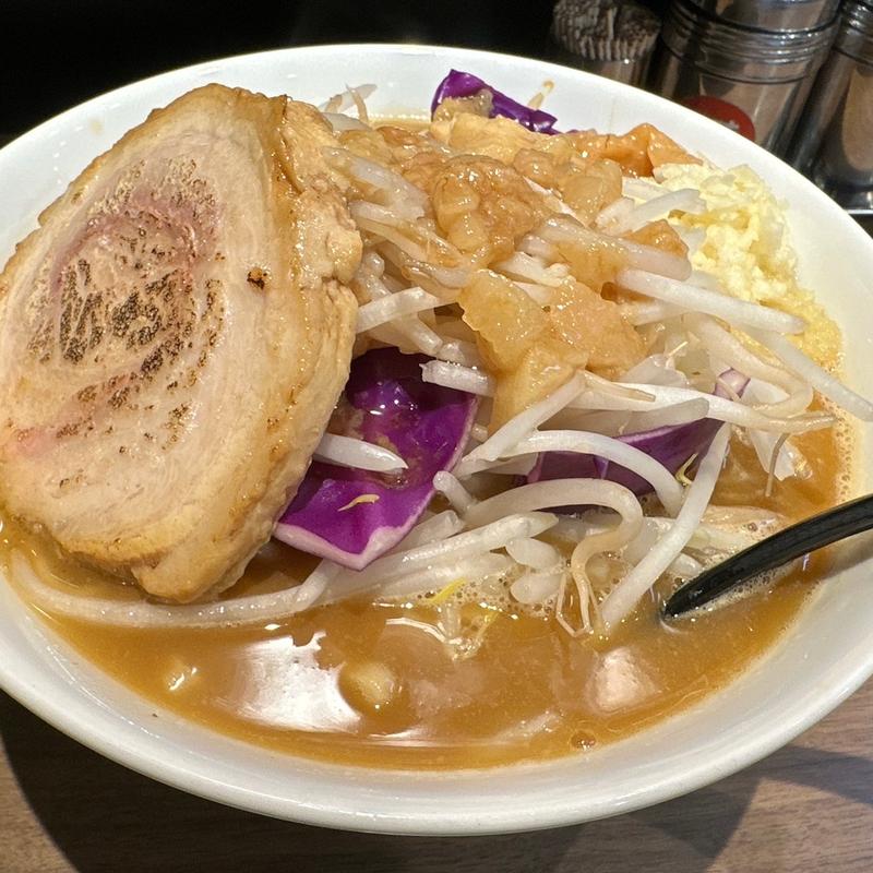 齋藤鶏治郎	(東京スタイル鶏らーめん ど・みそ鶏店)