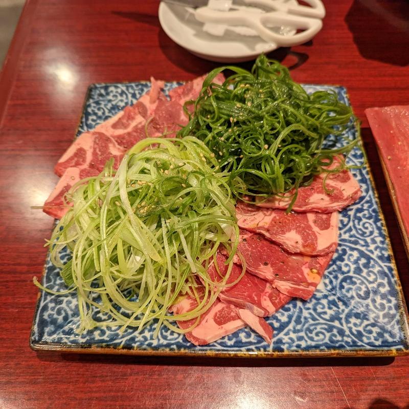 たっぷりねぎ塩タン(タン・シャリ・焼肉 たんたたん 武蔵浦和)