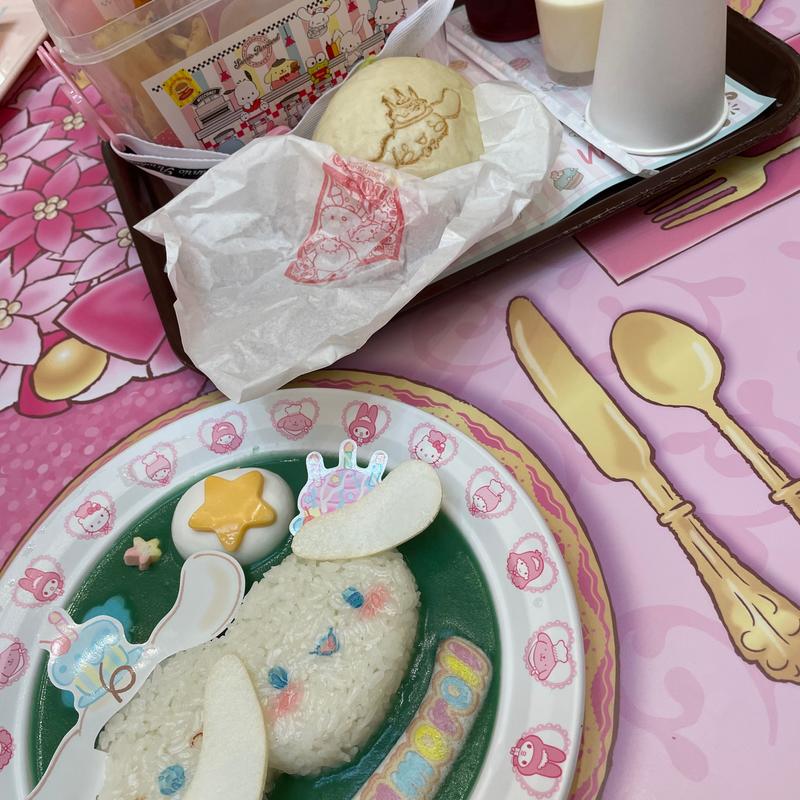 キャラクターカレー(キャラクターフードコート （【旧店名】グルメバザール）)