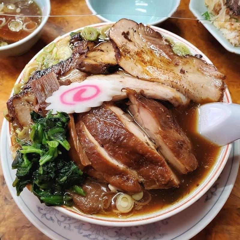 生姜醤油チャーシュー麺 鶏チャー 豚チャー(かし亀)