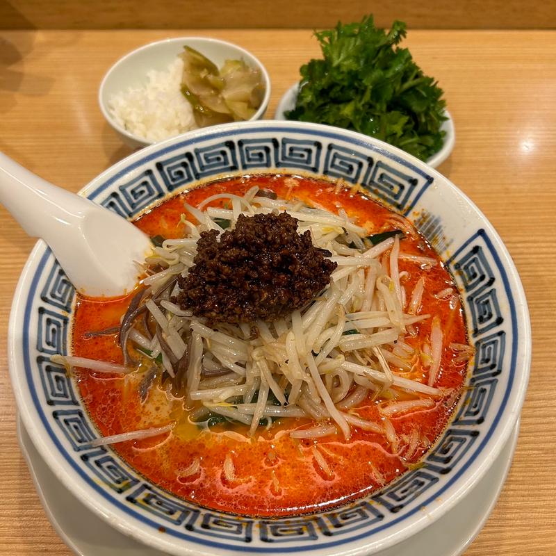 担々麺中辛＋パクチー(希須林 担々麺屋 赤坂店 （キスリン タンタンメンヤ）)