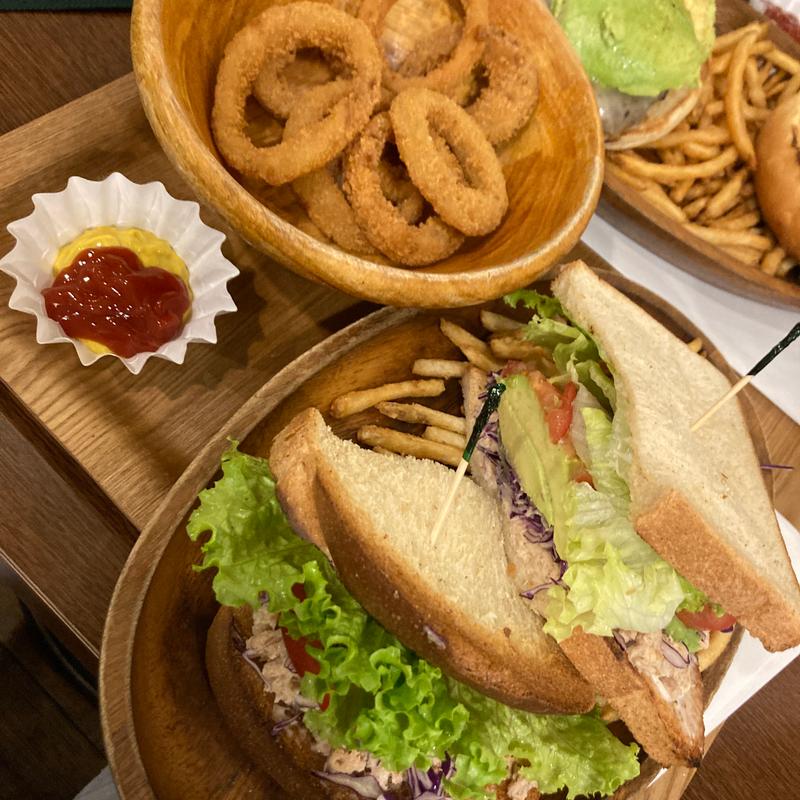 ツナ＆アボカド　サンドウィッチ(KUA`AINA なんばパークス店)