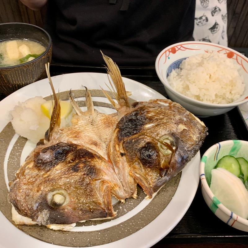 鯛かぶと焼き定食(巣鴨ときわ食堂 庚申塚店 （すがもときわしょくどう）)