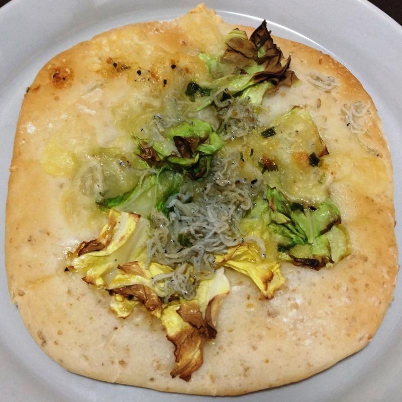 春キャベツとしらすのピザ(UP!BAKER)