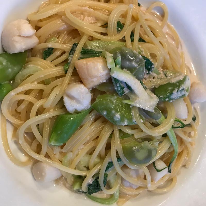 帆立小柱と青野菜の明太子クリームソース(オンディーナ)