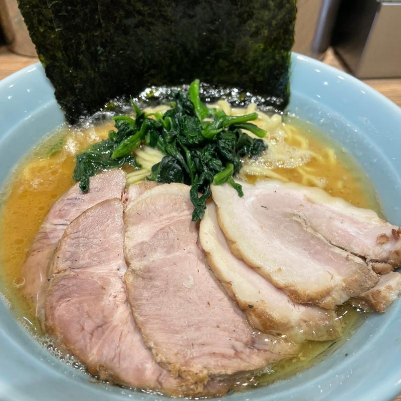 ラーメン並(横浜ラーメン 渡来武 総本店)
