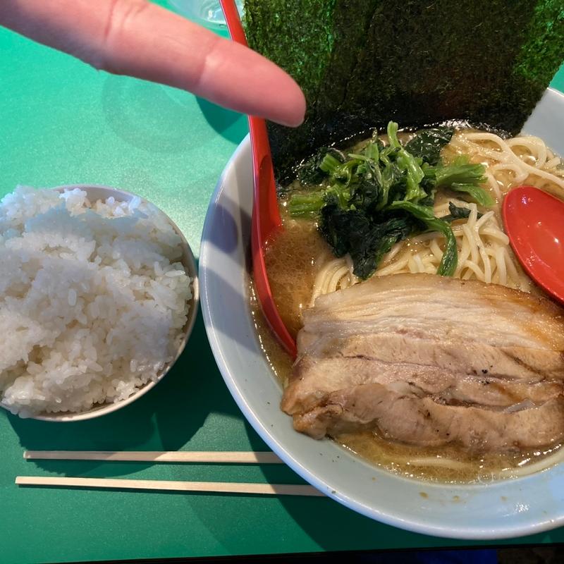 (家系ラーメン加藤商店)
